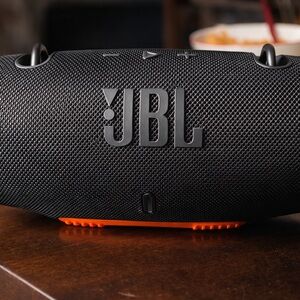 JBL Black Portable Bluetooth Speaker EXTREAM 4